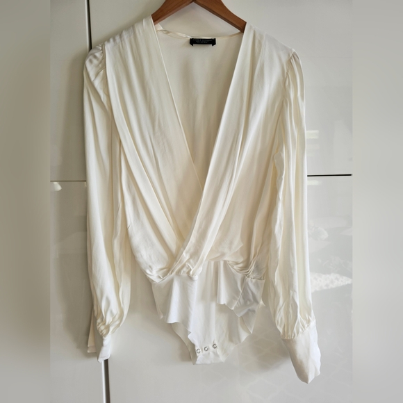 ZARA Surplice Long Sleeve Satin Bodysuit - Picture 4 of 10